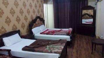 32-inch LED TV with cable channels, TV