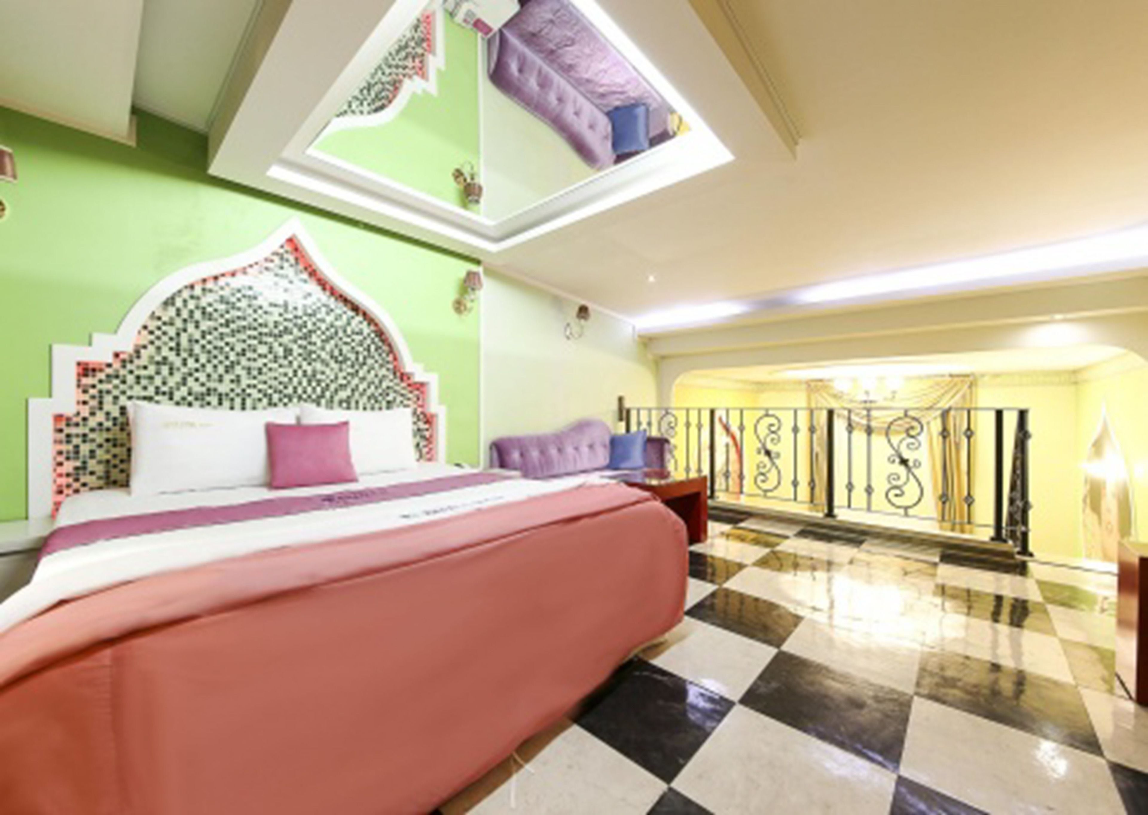 Individually decorated, individually furnished, free WiFi