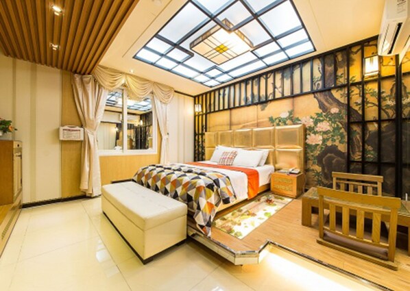 Standard Studio (World) | Individually decorated, individually furnished, free WiFi