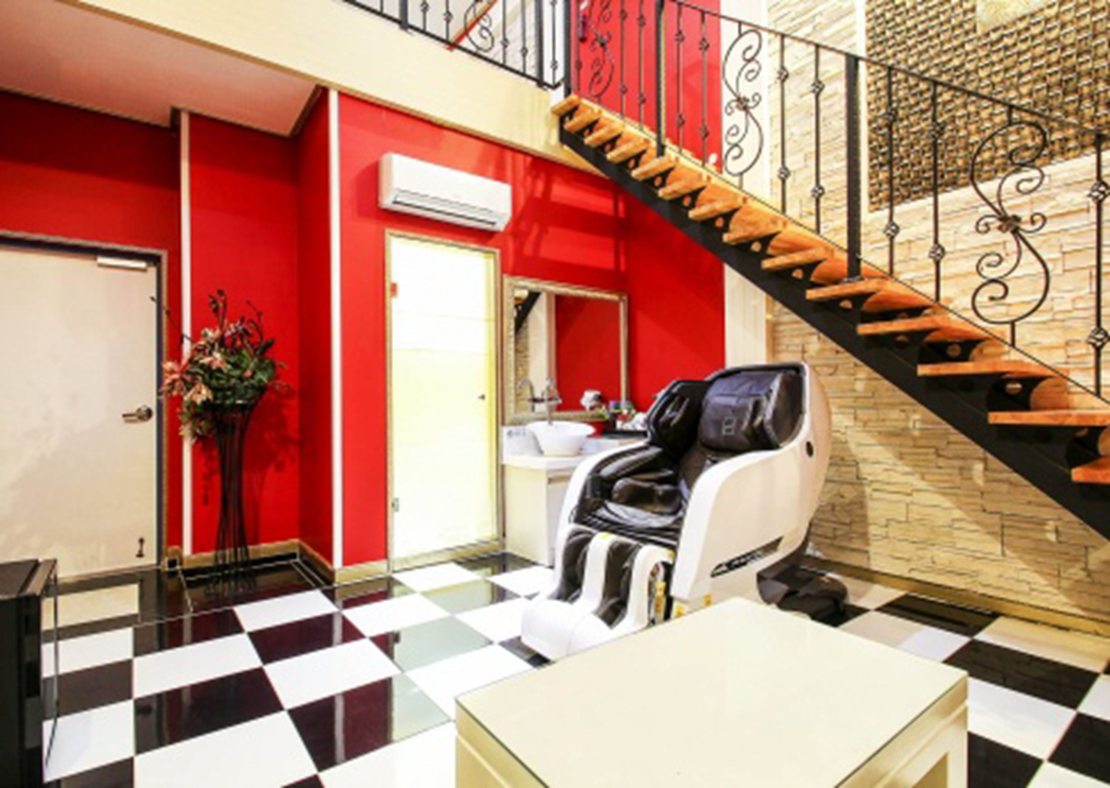 Duplex, Terrace (A) | Living area | 49-inch LCD TV with cable channels, TV, computer