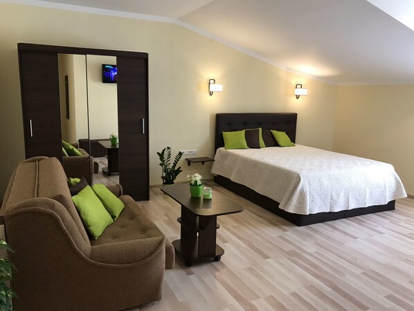 Design Studio | In-room safe, soundproofing, iron/ironing board, free WiFi - Tukums apartments (Tukums)