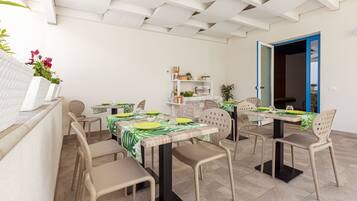 Frokostbuffé er inkludert hver dag