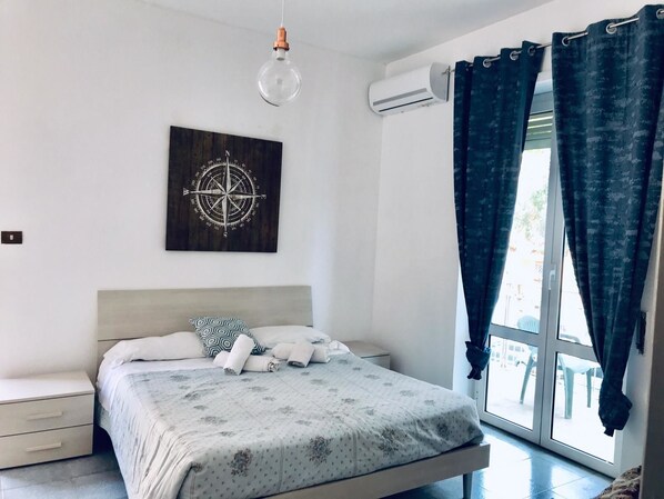 Apartment, 2 Bedrooms | 2 bedrooms, free cribs/infant beds, free WiFi, bed sheets - Ginnasi (Rome)