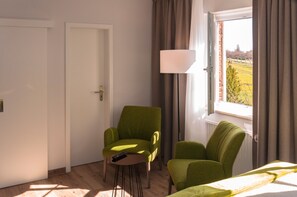 Double Room | Living area | TV - Lindenhof Hotel Garni (Fehmarn)