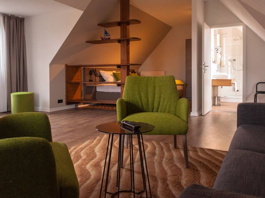 Phòng Superior | Khu phòng khách | TV