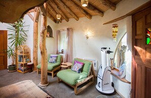 Toys - Hobbit Hideaway (Aberlour)