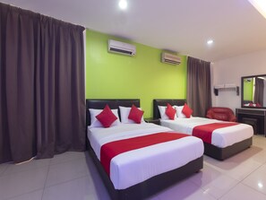 Suite familiar | Escritorio, wifi gratis, ropa de cama