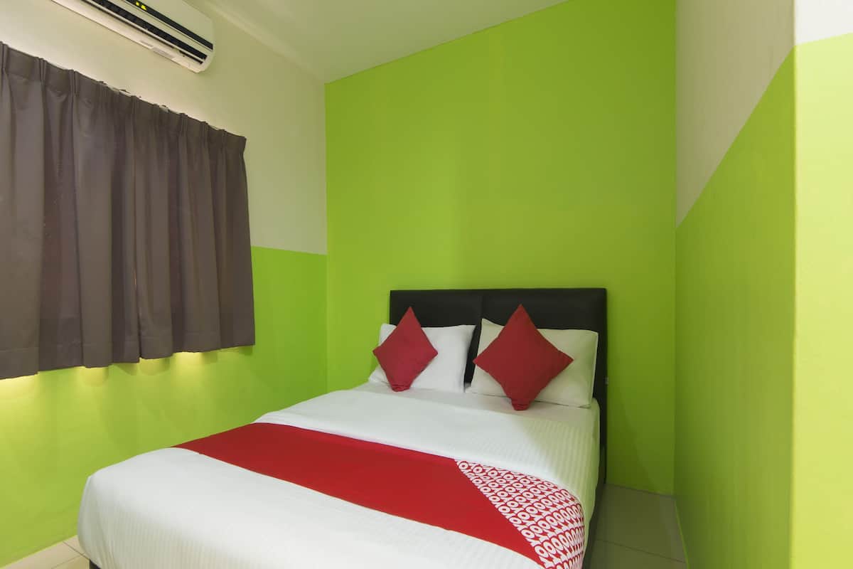 Habitación doble Deluxe | 1 habitación, escritorio, wifi gratis y ropa de cama