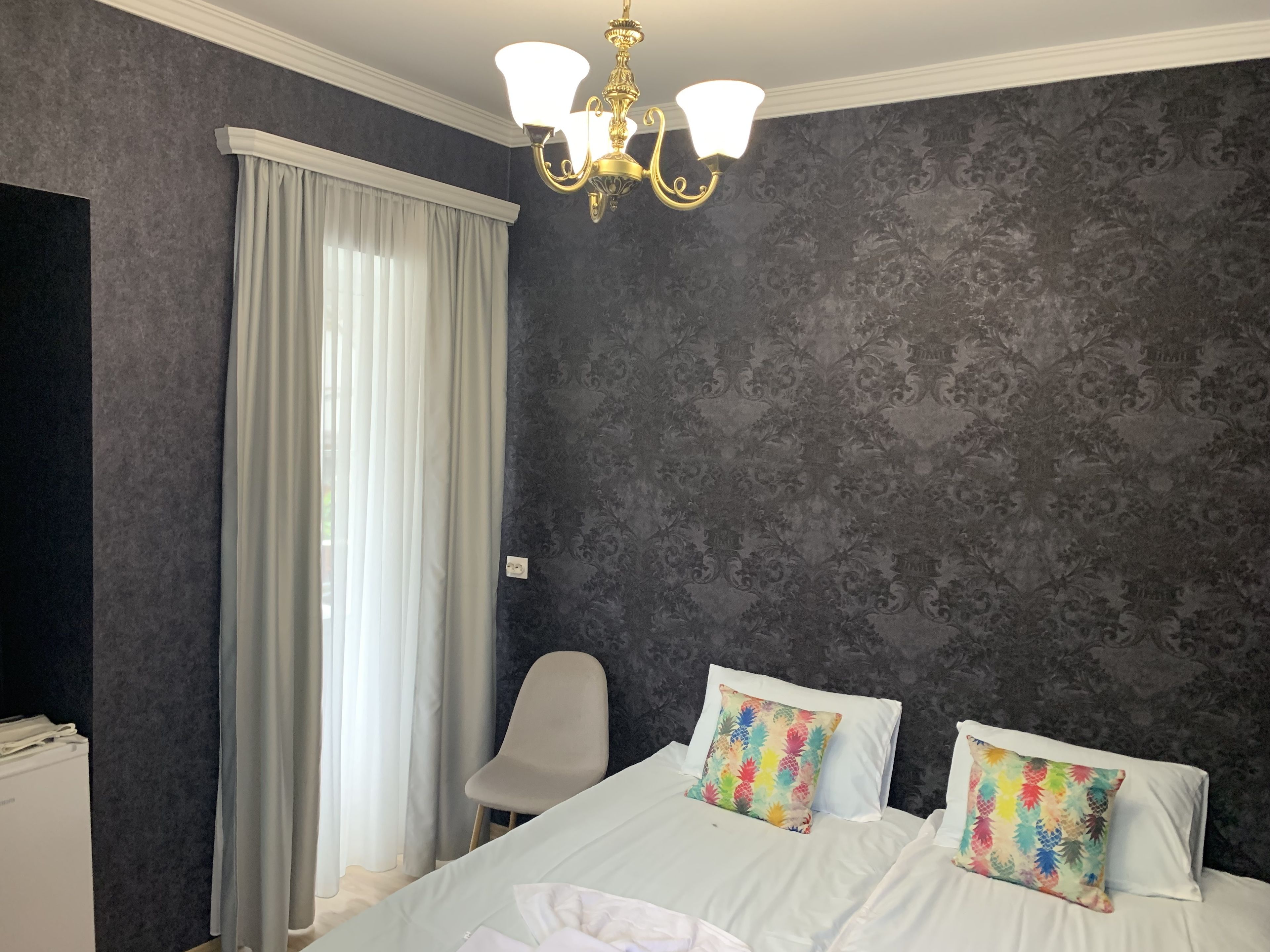 Studio Suite trung tâm thành phố | Két bảo mật tại phòng, trang trí khác biệt 