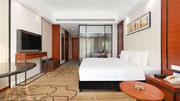 Deluxe Double Room | Premium bedding, down duvets, in-room safe, individually decorated