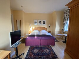 双人房, 私人浴室 | 遮光窗帘、熨斗/熨板、免费婴儿床、免费 WiFi