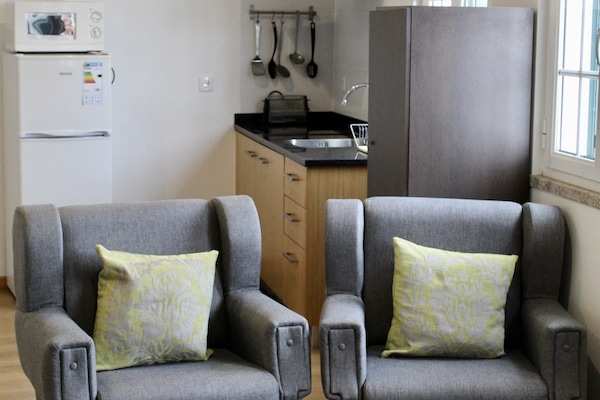 Superior Apartment, River View | Private kitchen | Fridge, microwave, oven, stovetop
