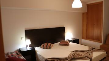 1 habitación, cortinas blackout y sistema de insonorización