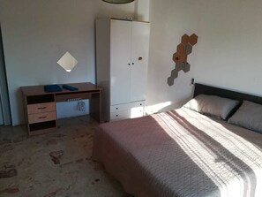 Desk, free WiFi, bed sheets
