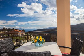 Comfort Two Bedroom Apartment with Balcony | バルコニー