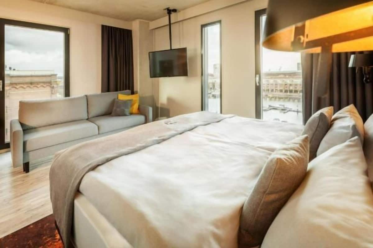 In-room safe, laptop workspace, free cribs/infant beds, free WiFi
