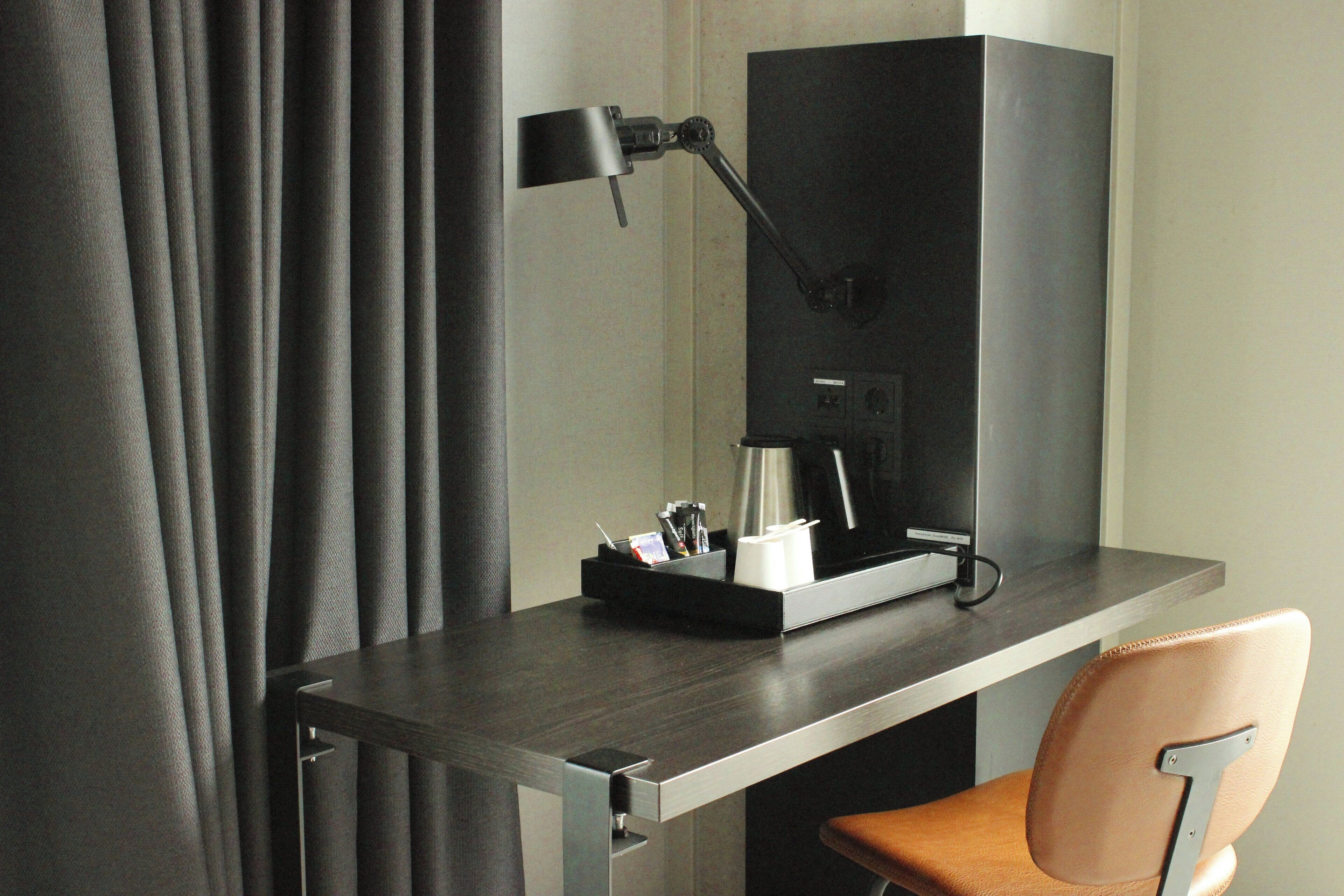 Foto - Holiday Inn - the niu, Fender Amsterdam
