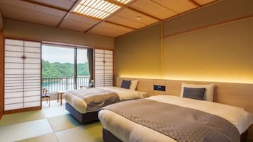 Japanese Style Room for 2 Guests, Ocean View | Minibar, in-room safe, laptop workspace, blackout drapes