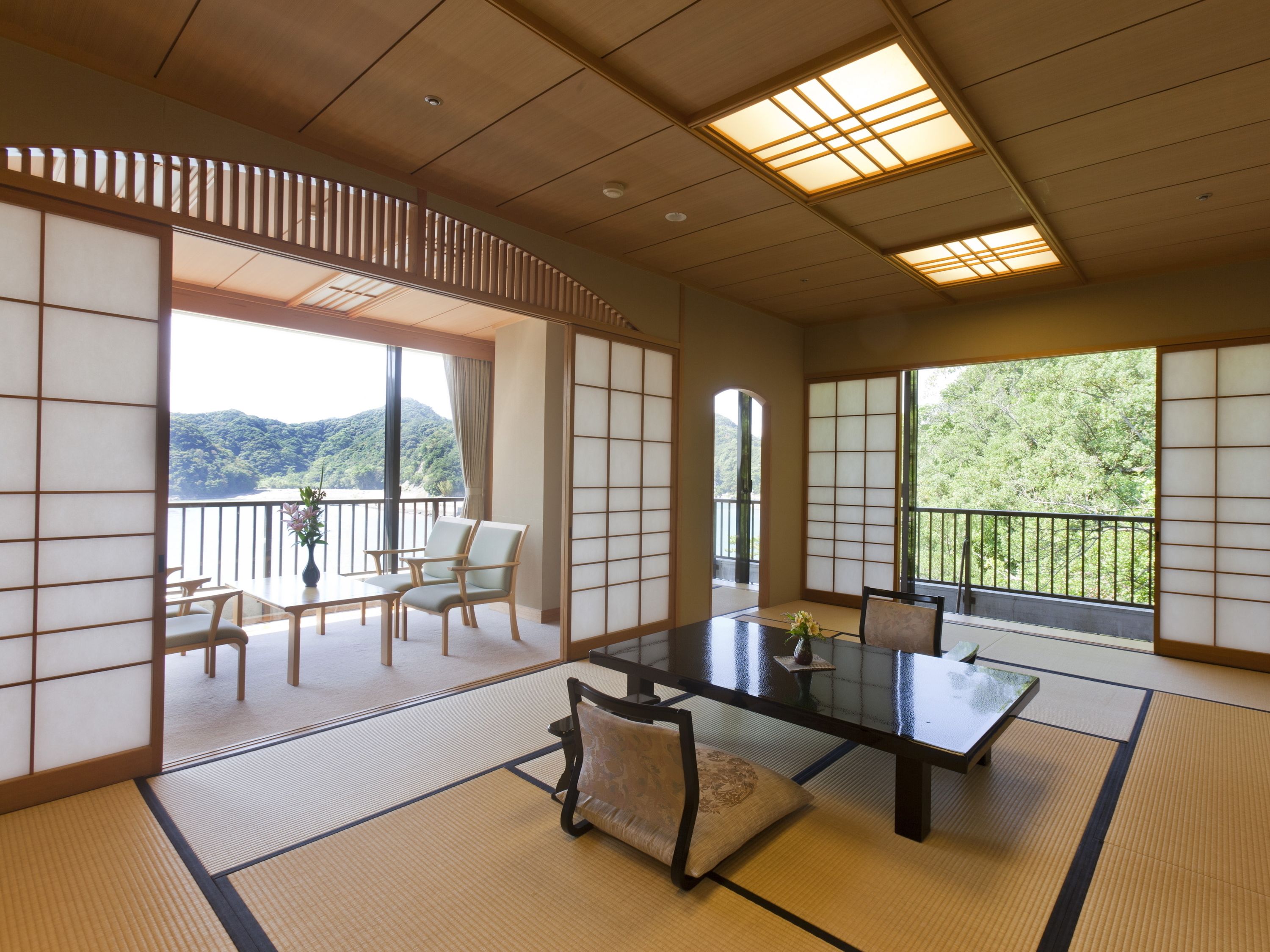 傳統客房, 海景, 轉角 (Japanese Style, 6 Guests) | 迷你吧、房內夾萬、手提電腦工作空間、遮光窗簾/窗簾