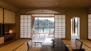 Chambre Tradition, vue océan, en angle (Japanese Style, 6 Guests) | Minibar, coffres-forts dans les chambres