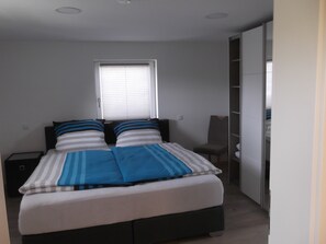 2 bedrooms, WiFi, bed sheets