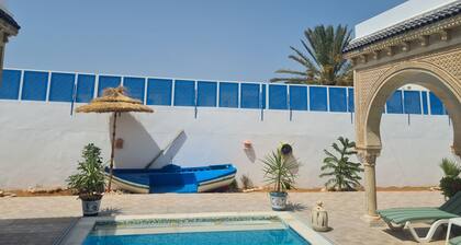 Casa típica (boca) con piscina sin vecinos