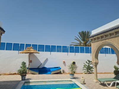 Typical house (mouth) with swimming pool not overlooked 