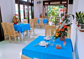 Café da manhã com pratos da culinária local mediante uma taxa