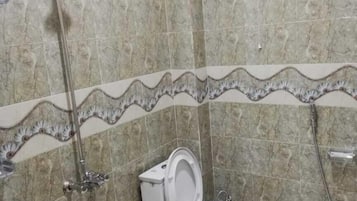 Deluxe Double or Twin Room, 6 Bedrooms | Bathroom | Slippers, towels