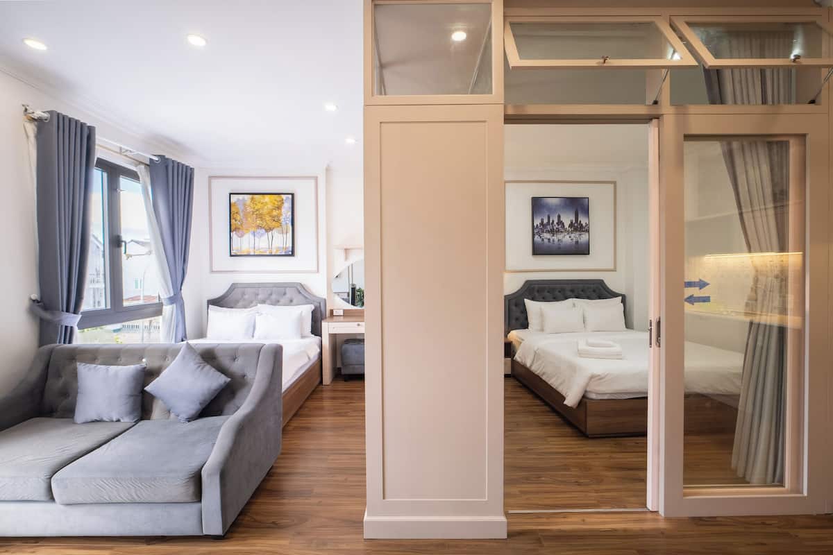 Familie studio | 1 slaapkamer, luxe beddengoed, een minibar, een bureau