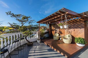 Ático de lujo, terraza | Balcón