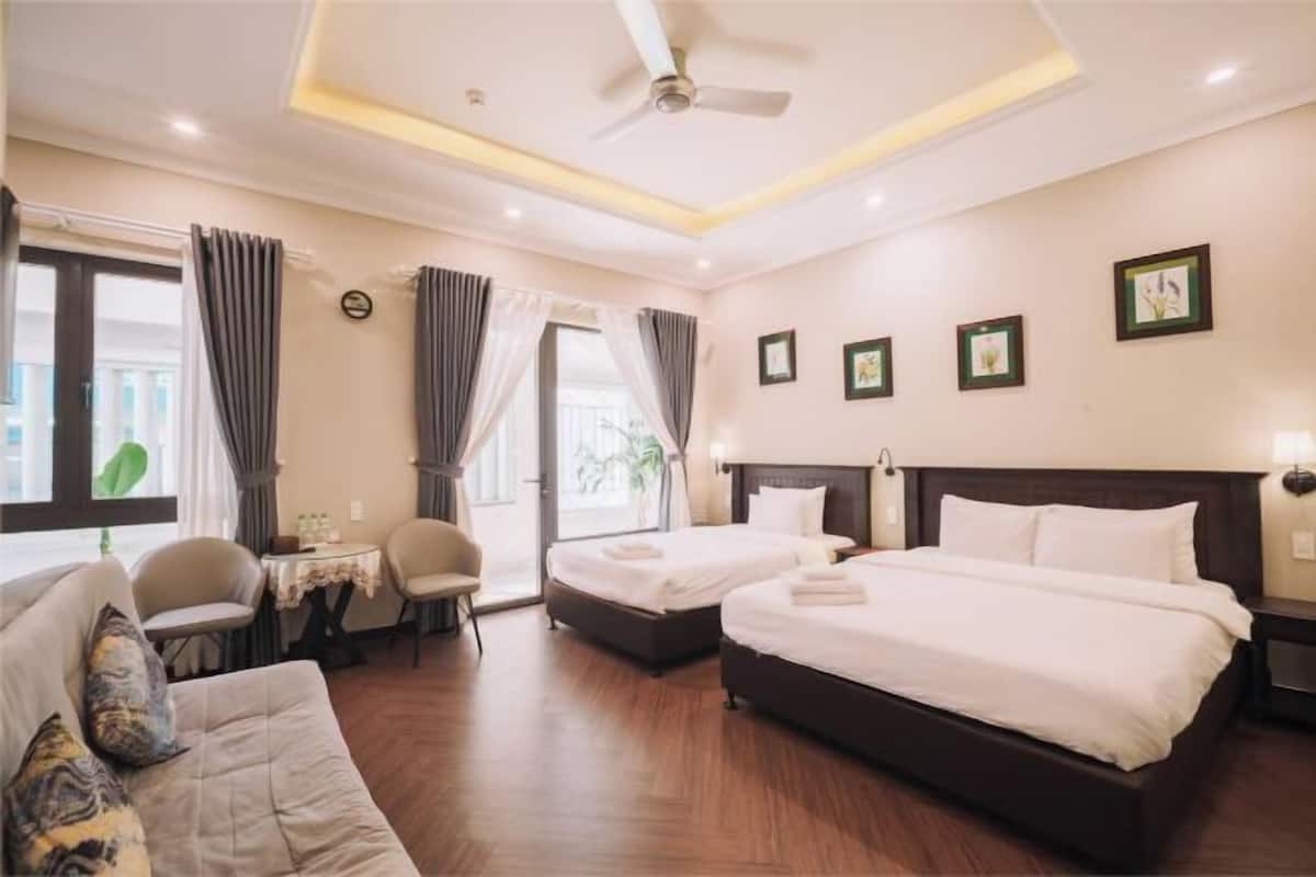 1 bedroom, premium bedding, minibar, desk