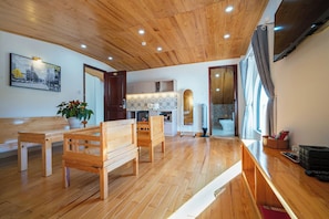 Luxury Penthouse, Terrace | Premium bedding, minibar, desk, laptop workspace