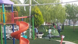 Zona de juegos infantil al aire libre