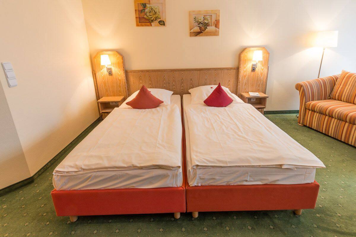 Comfort Double Room | Soundproofing, free WiFi, bed sheets