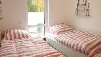 2 bedrooms, bed sheets