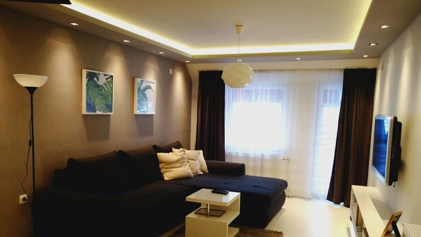 Madea Apartment 69 | Soggiorno | TV a schermo piatto