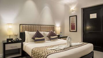 Colchones viscoelásticos, minibar, caja fuerte y escritorio