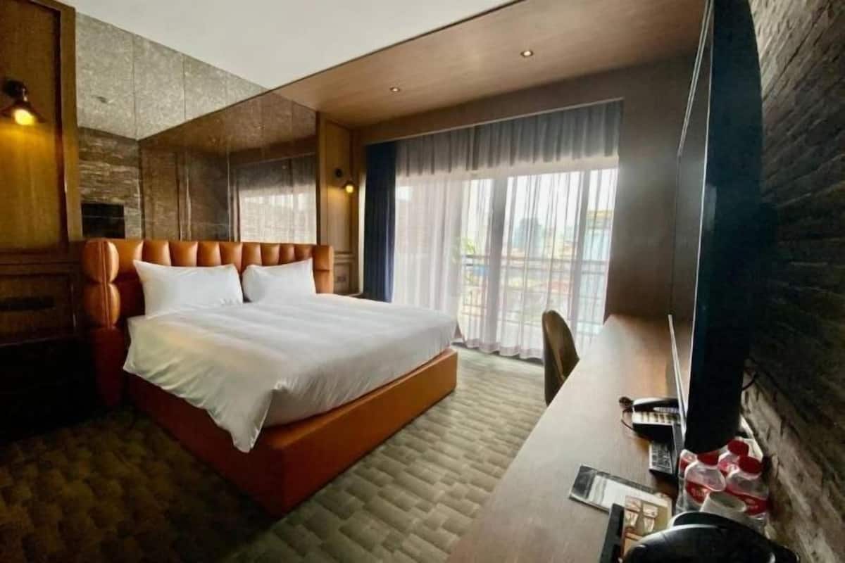 In-room safe, desk, blackout drapes, iron/ironing board