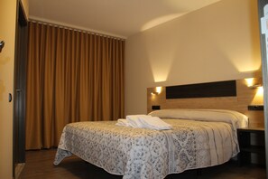 Soundproofing, free WiFi, bed sheets - Ca L'angels (Prat de Comte)