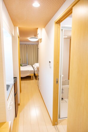Luxury Twin Room | Desk, laptop workspace, blackout curtains, iron/ironing board - F Plus Inn Tofukuji (Kyoto)