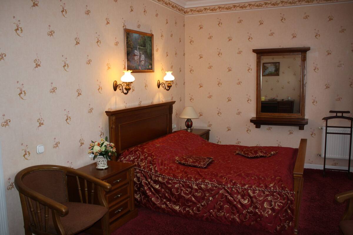 In-room safe, blackout curtains, iron/ironing board, free WiFi