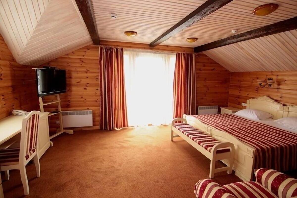 In-room safe, blackout curtains, iron/ironing board, free WiFi