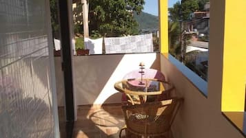 Shared Dormitory | Terrace/patio