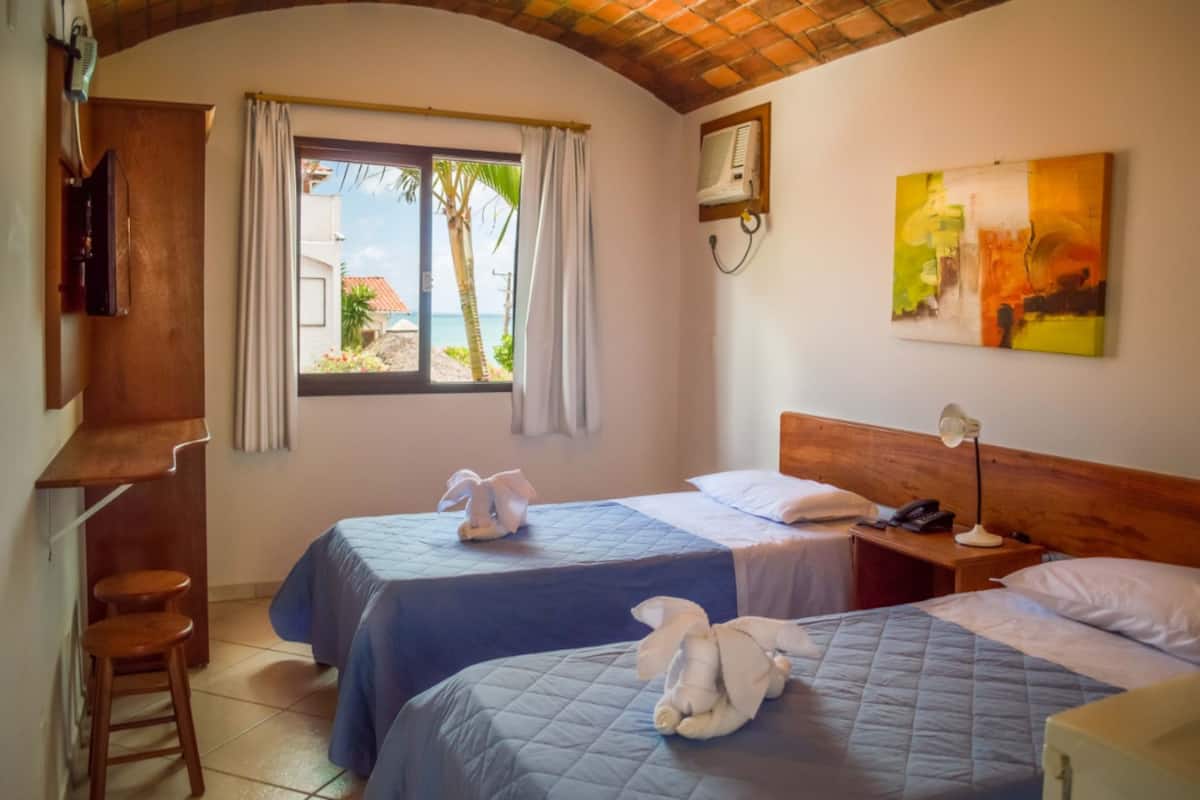 Quarto Duplo (Duas camas solteiro) | Wifi gratis y ropa de cama
