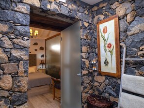 1 bedroom, in-room safe, iron/ironing board, free WiFi