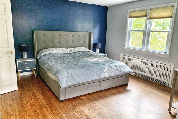 3 bedrooms, desk, iron/ironing board, free WiFi