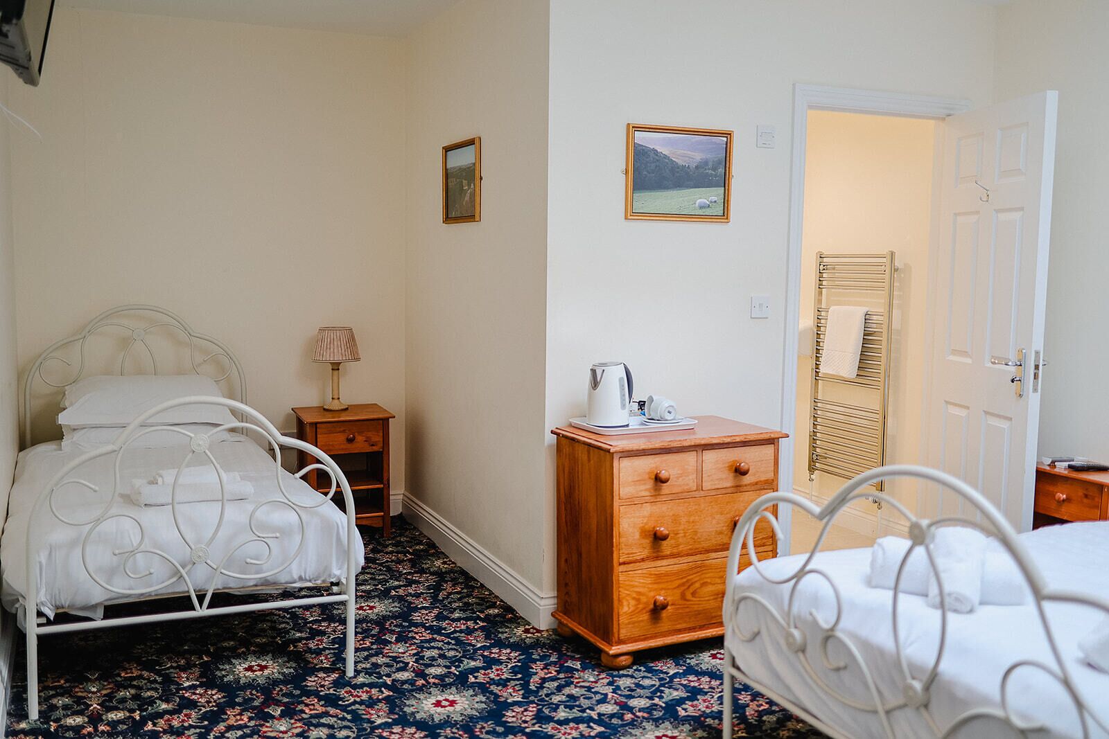 Dreibettzimmer, mit Bad