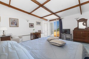 4 camere, ferro/asse da stiro, Wi-Fi gratuito, lenzuola