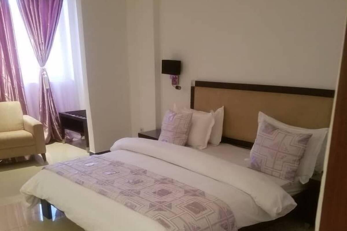 In-room safe, individually decorated, individually furnished, desk